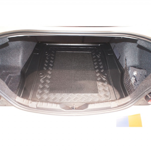 BMW 2 Series Coupe 2014 Onwards (F22) Moulded Boot Mat image 2