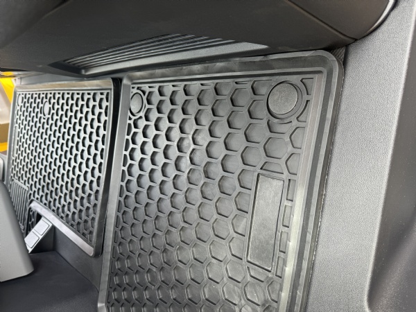 Ford Transit Custom (2024 onwards) Moulded Rubber Floor Mats Moulded Floor Liners image 2