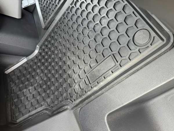 Ford Transit Custom (2024 onwards) Moulded Rubber Floor Mats Moulded Floor Liners image 2