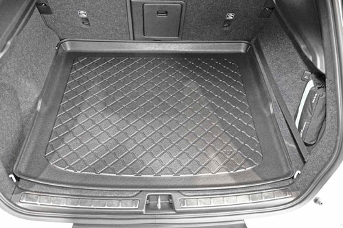 Volvo XC40 Automatic 2018 - Present - Moulded Boot Tray image 2